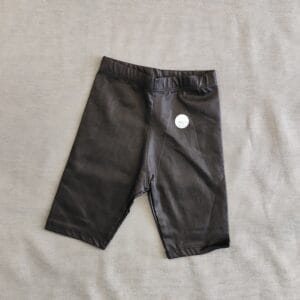 BIKER ENGOMADA NIÑA